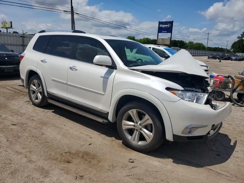 2013 TOYOTA HIGHLANDER LIMITED  