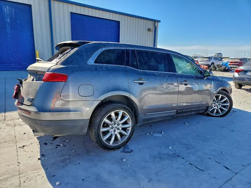 2010 LINCOLN MKT   