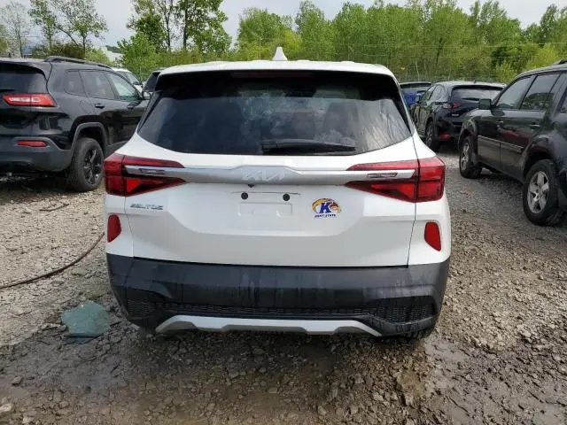 2023 KIA SELTOS LX  