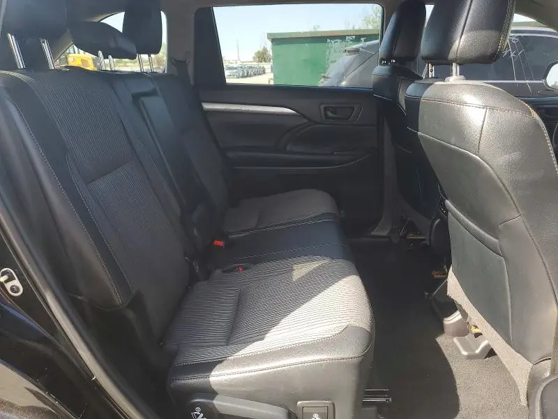 2019 TOYOTA HIGHLANDER LE PLUS  
