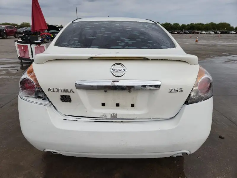 2010 NISSAN ALTIMA BASE  