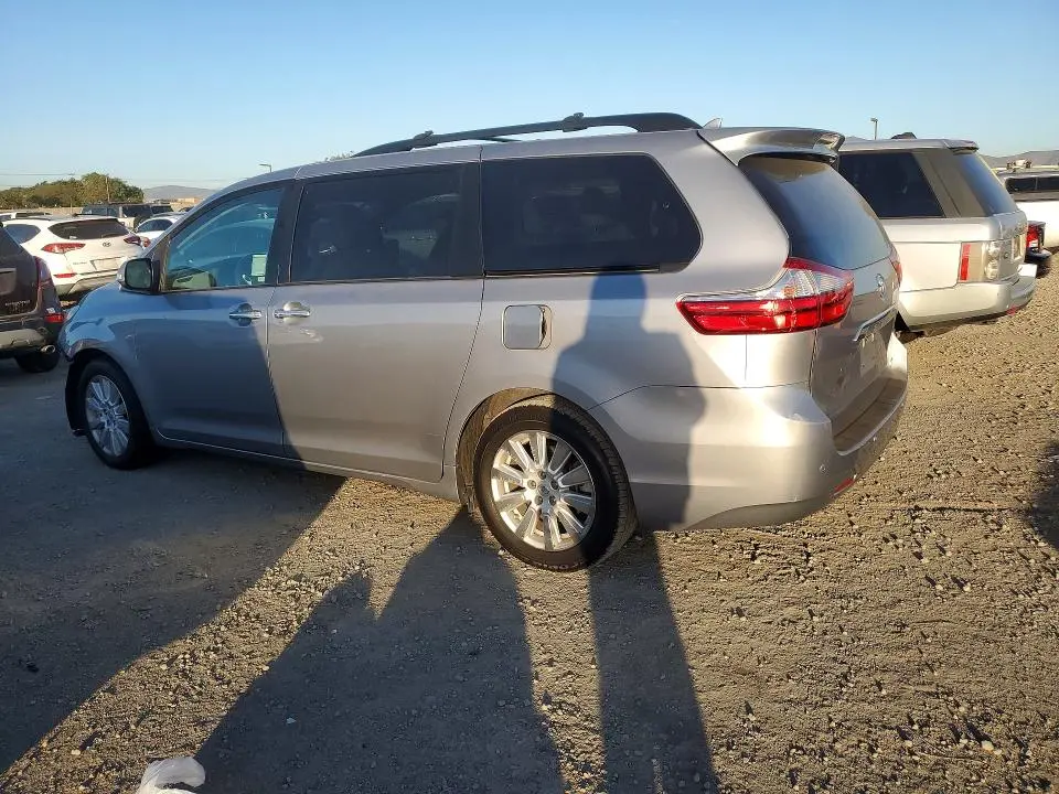 2017 TOYOTA SIENNA LIMITED PREMIUM 7-PASSENGER  
