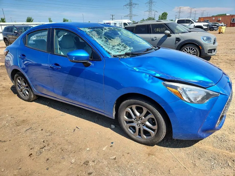 2019 TOYOTA YARIS LE  