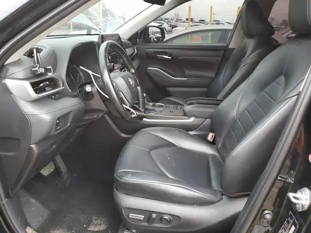 2020 TOYOTA HIGHLANDER XLE  