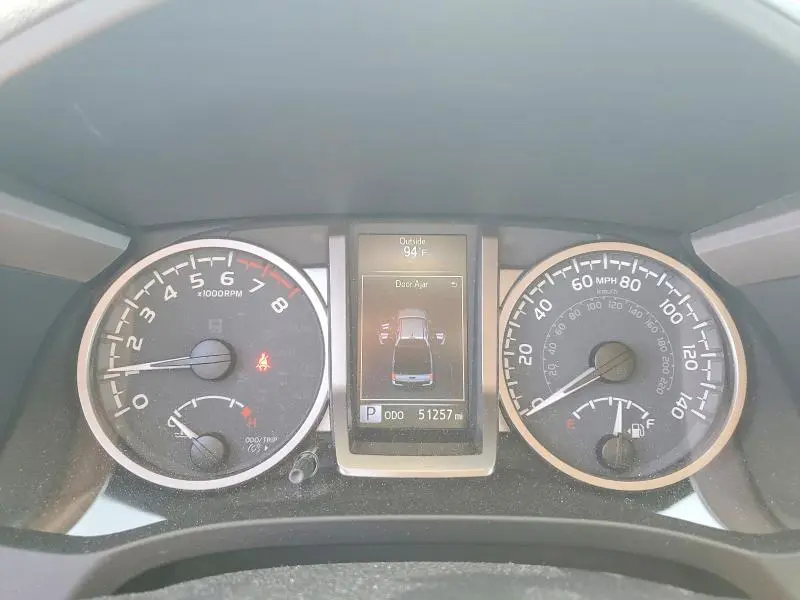 2021 TOYOTA TACOMA SR5 V6  
