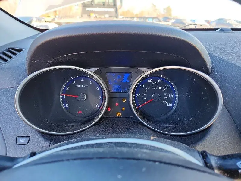 2010 HYUNDAI TUCSON GLS  