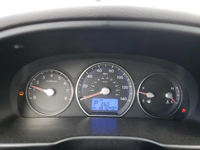 2012 HYUNDAI SANTA FE SE  