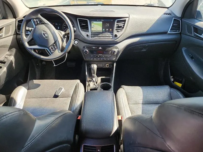 2017 HYUNDAI TUCSON SE PLUS  
