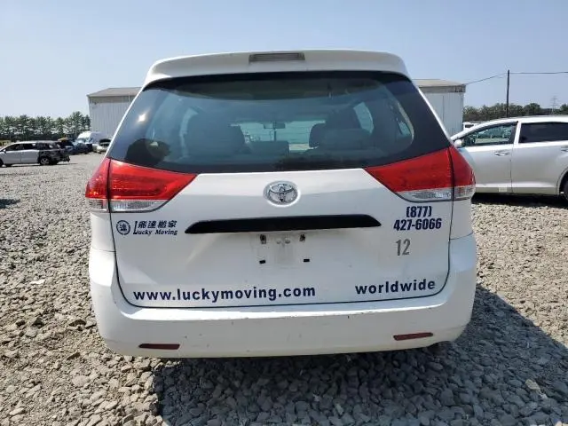 2013 TOYOTA SIENNA   