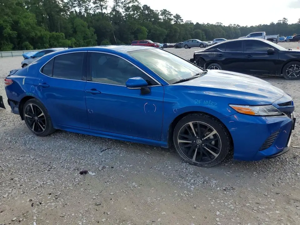 2020 TOYOTA CAMRY XSE  