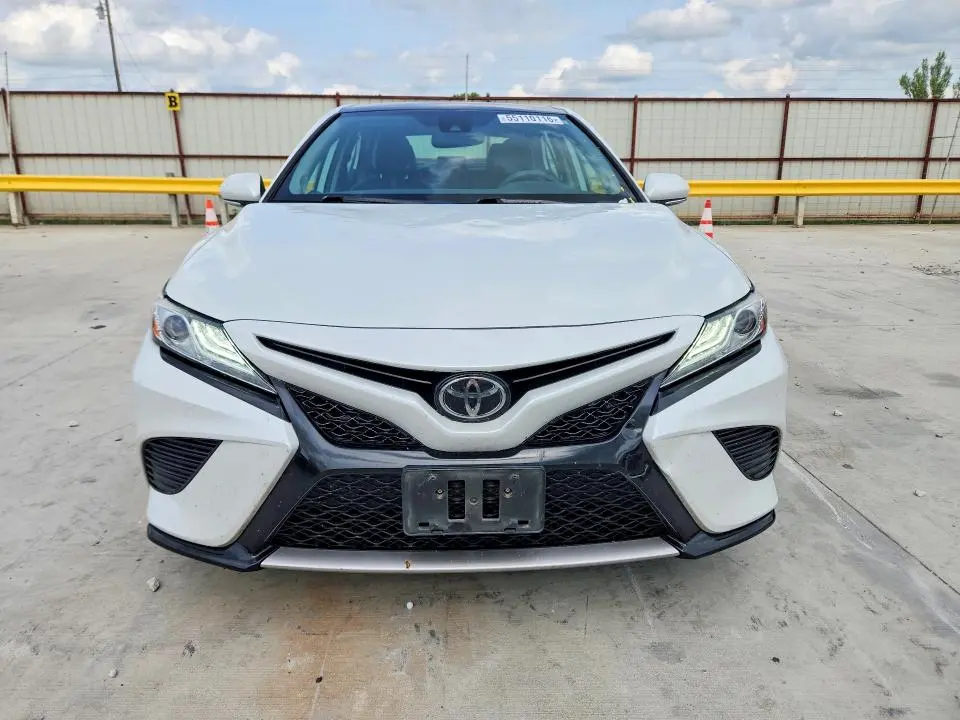 2020 TOYOTA CAMRY XSE  