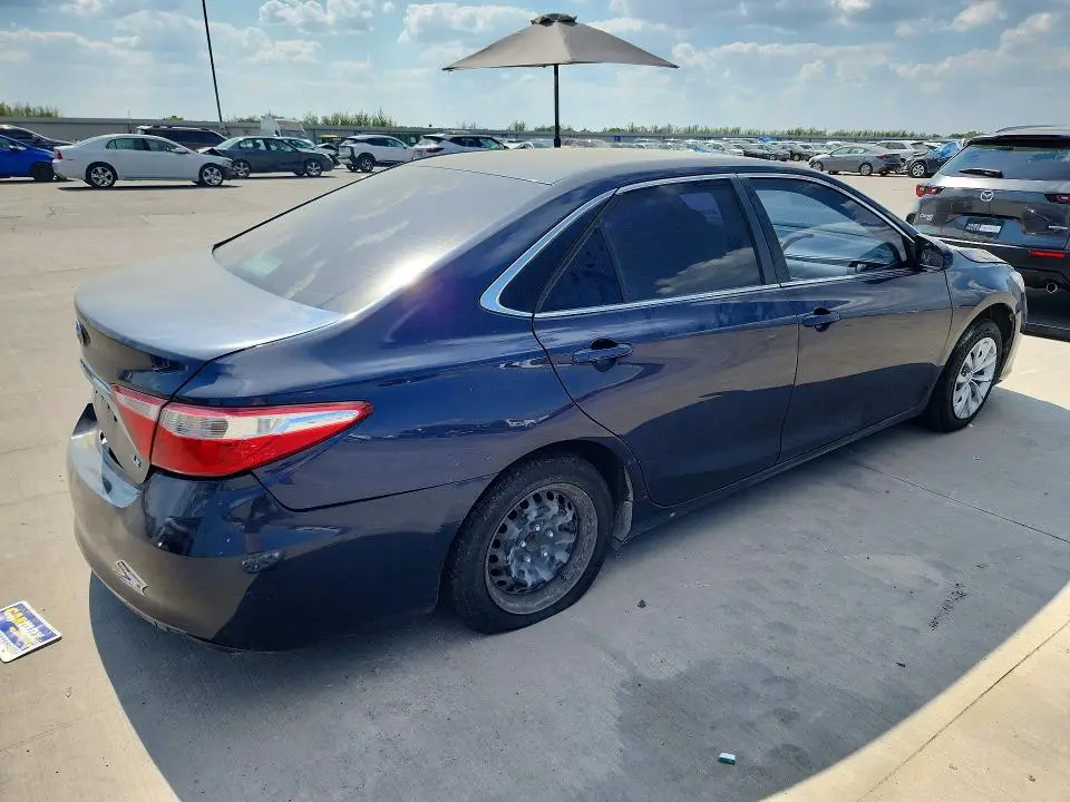 2015 TOYOTA CAMRY LE  