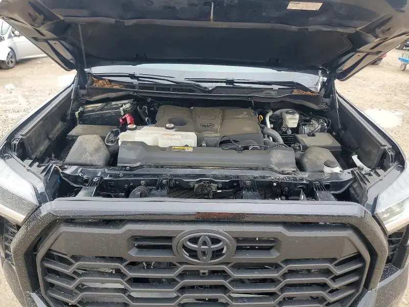 2024 TOYOTA TUNDRA CREWMAX SR5  