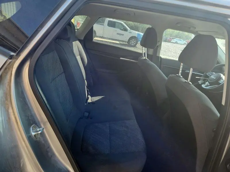 2022 KIA SELTOS LX  