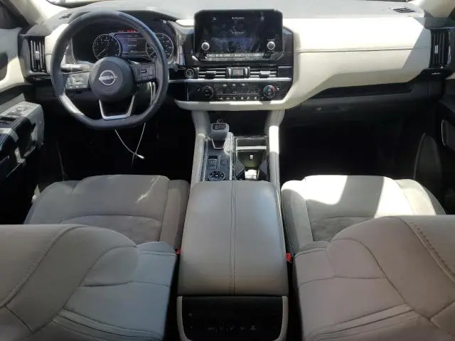2023 NISSAN PATHFINDER SV  