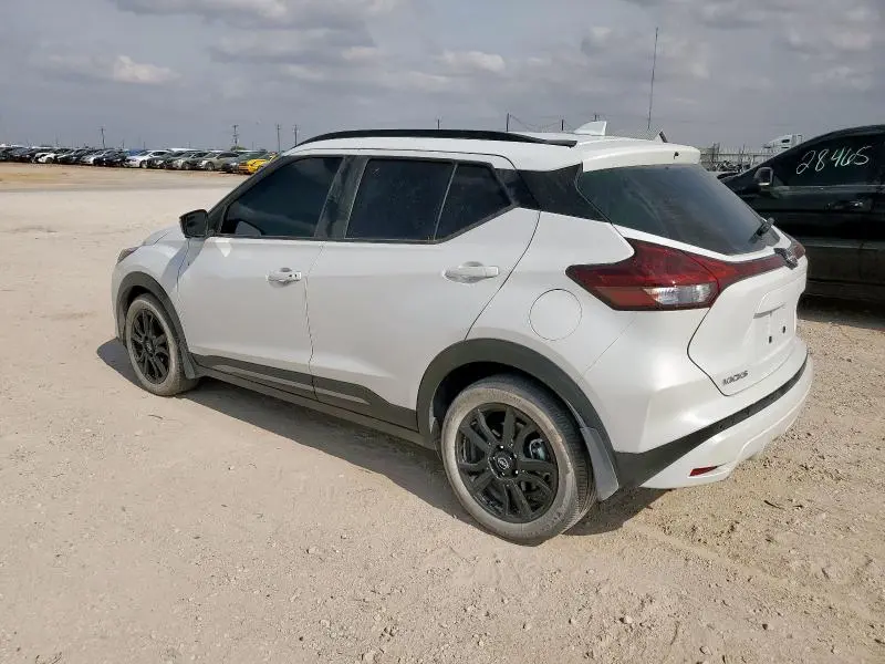 2023 NISSAN KICKS SR  