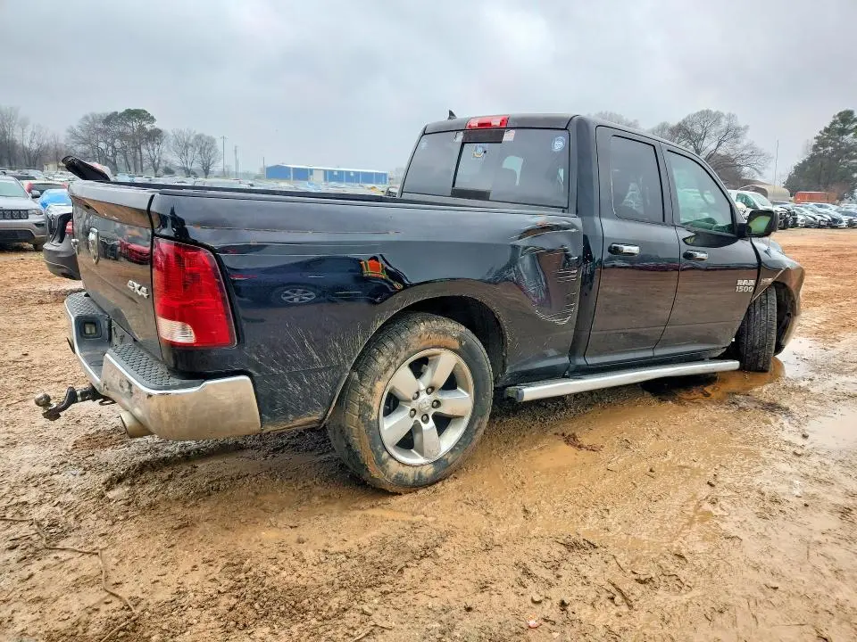 2013 RAM 1500 SLT  