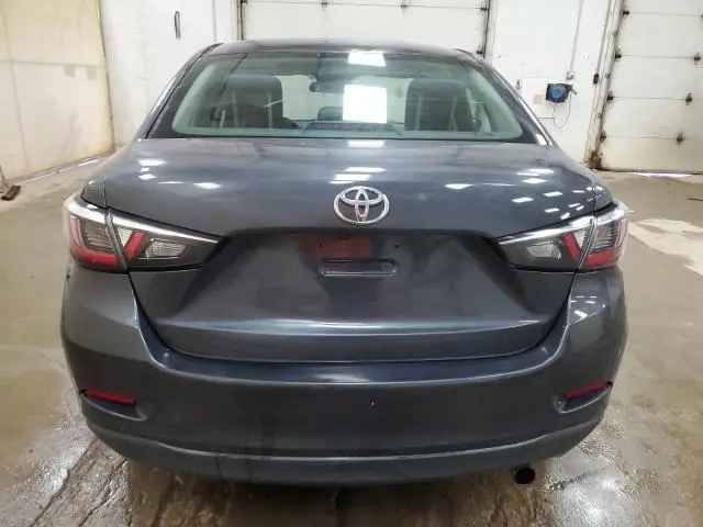 2017 TOYOTA YARIS IA   