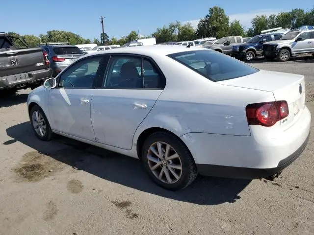 2010 VOLKSWAGEN JETTA SE  