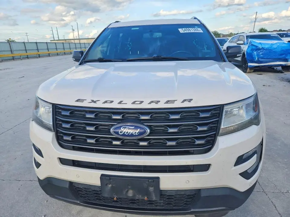 2017 FORD EXPLORER XLT  