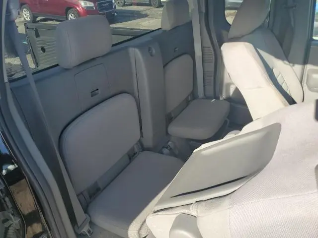 2014 NISSAN FRONTIER S  