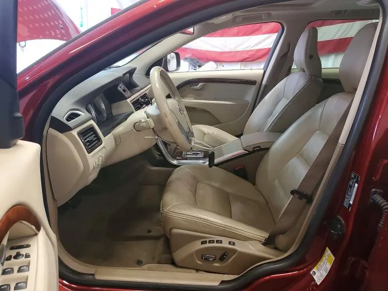 2012 VOLVO XC70 3.2  