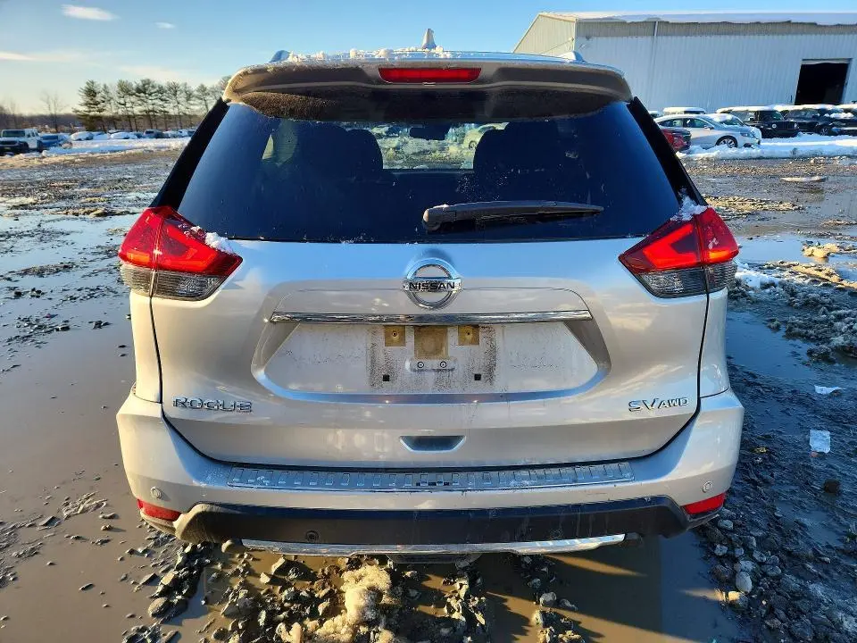 2020 NISSAN ROGUE SV  