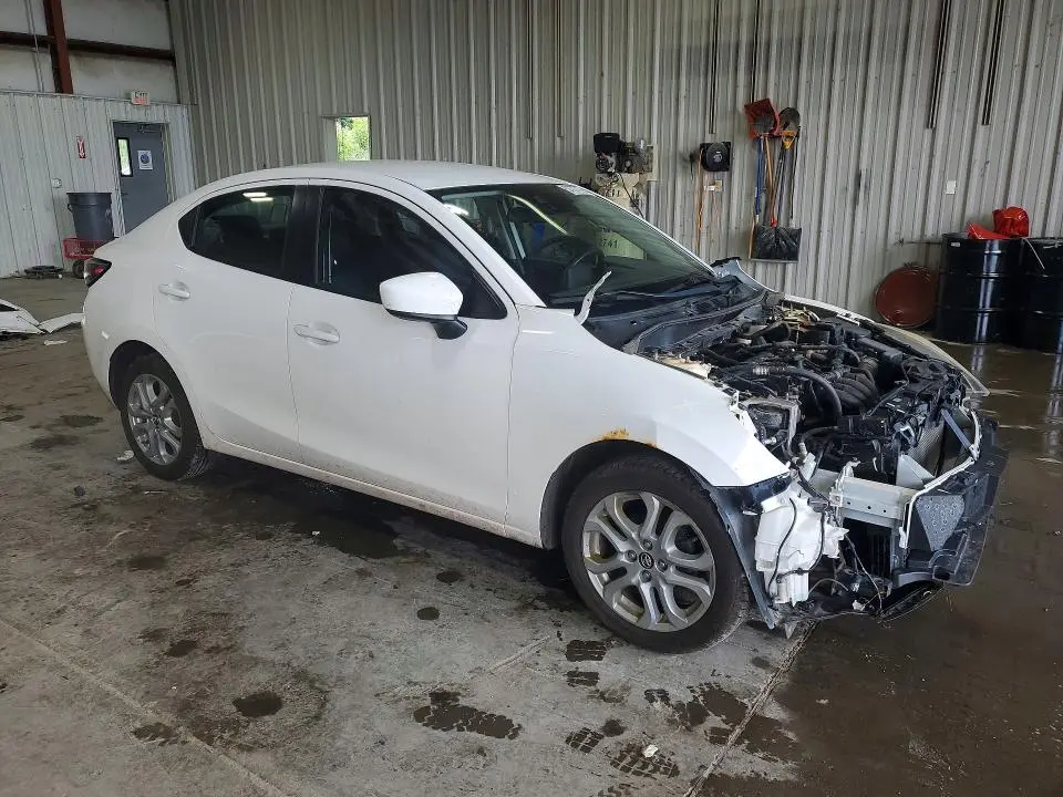 2017 TOYOTA YARIS IA BASE  
