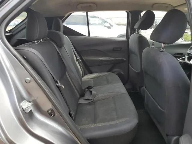 2018 NISSAN KICKS S  