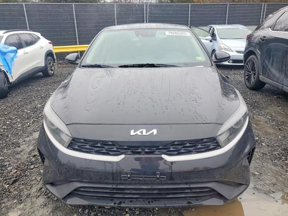 2022 KIA FORTE LXS  