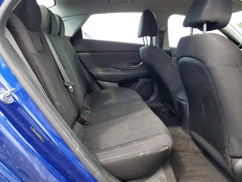 2021 HYUNDAI ELANTRA SE  