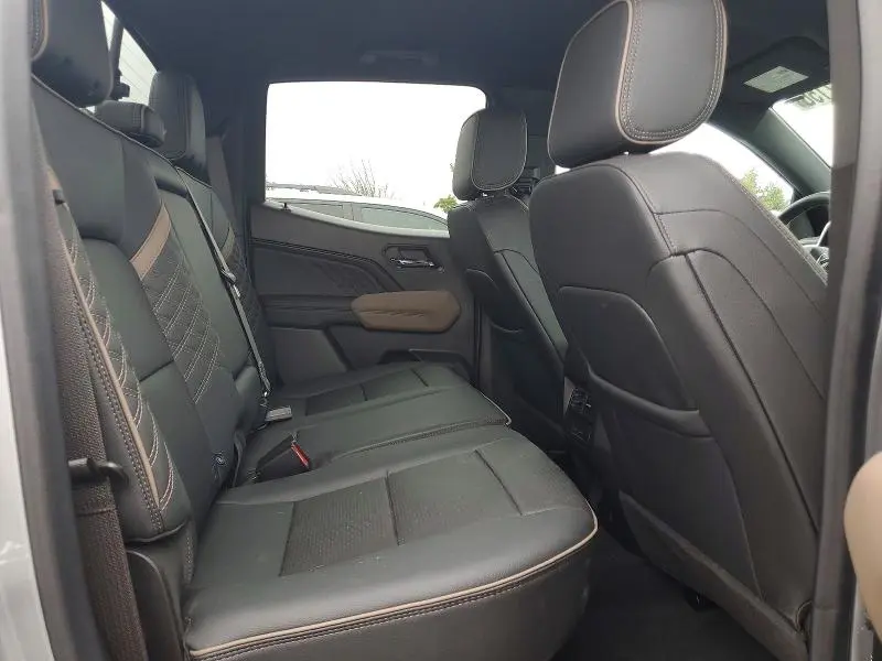 2024 GMC CANYON DENALI  