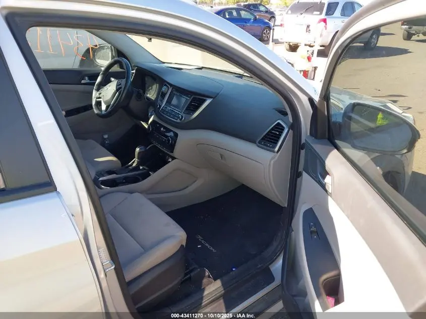 2017 HYUNDAI TUCSON SPORT