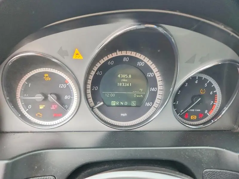 2011 MERCEDES-BENZ C 300  