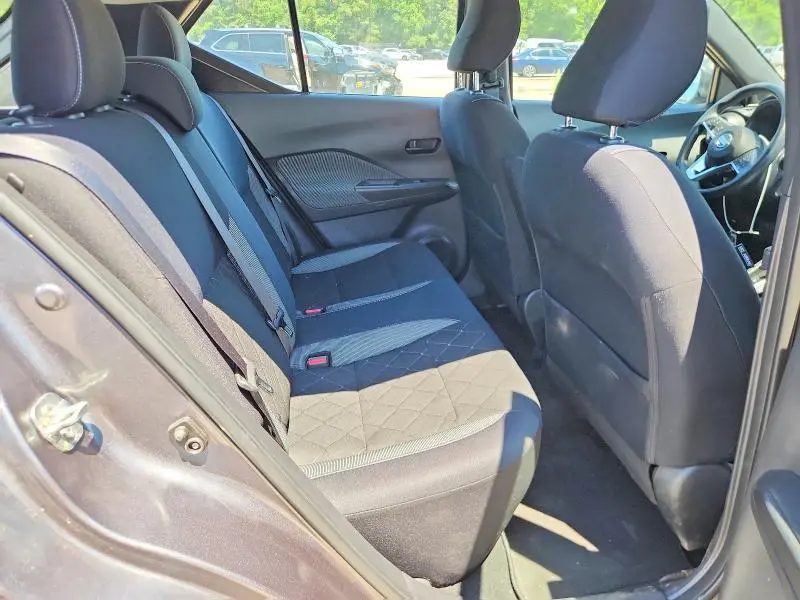 2018 NISSAN KICKS S  