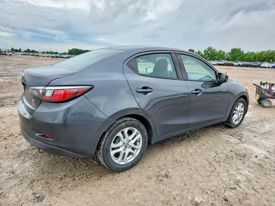2017 TOYOTA YARIS IA BASE  