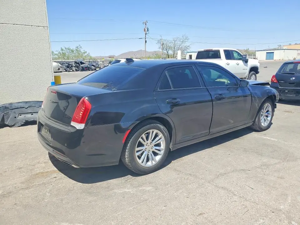 2016 CHRYSLER 300 LIMITED  