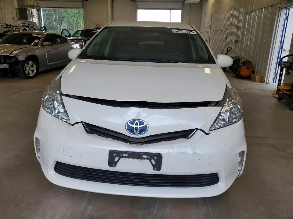 2013 TOYOTA PRIUS V THREE  