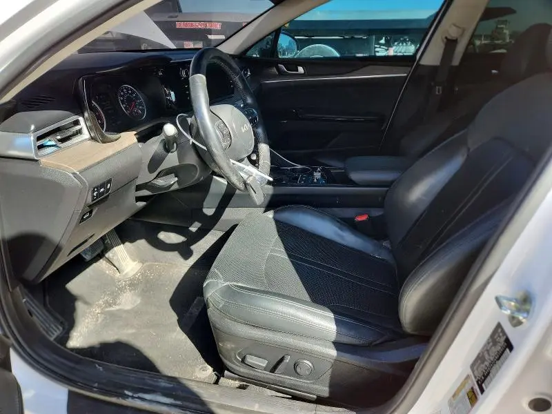 2022 KIA K5 EX  