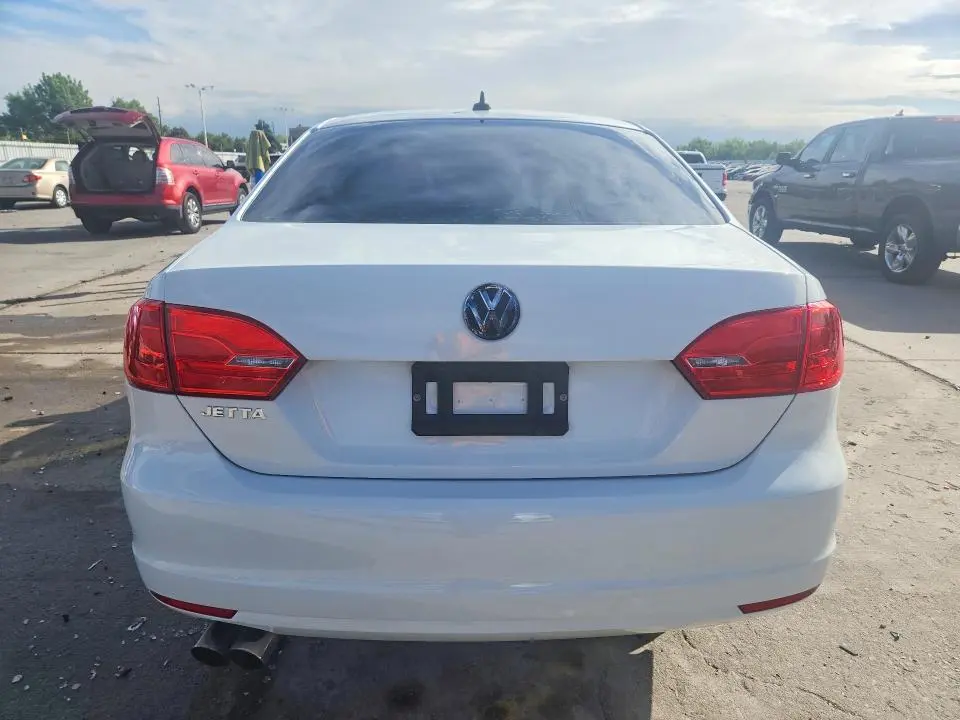 2014 VOLKSWAGEN JETTA SE  