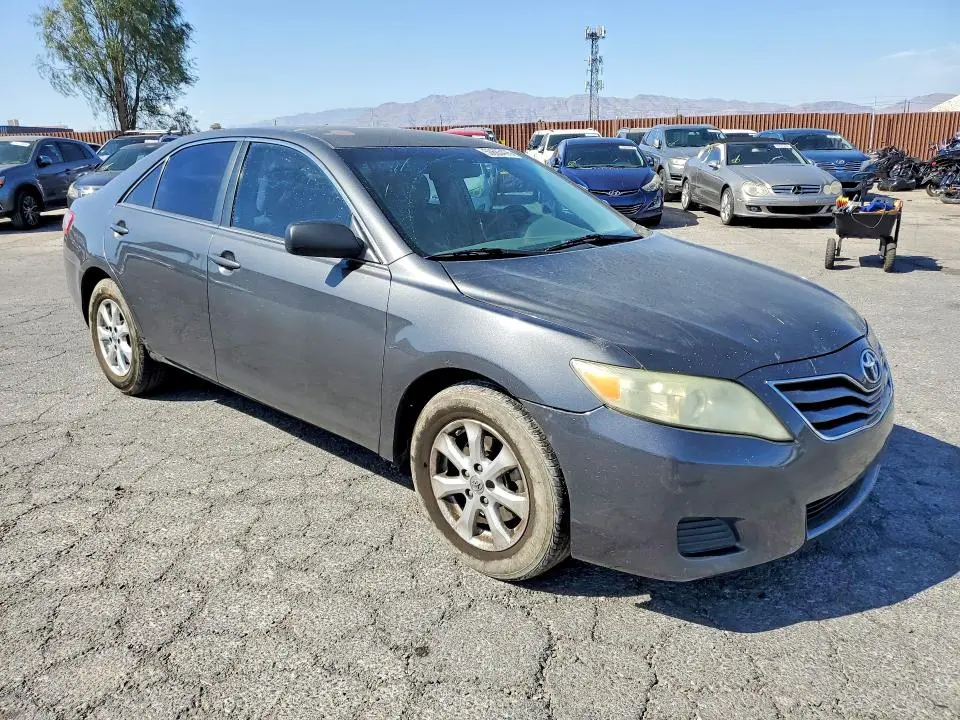 2011 TOYOTA CAMRY LE  