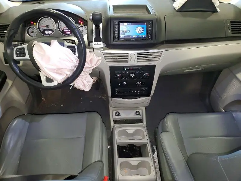 2013 VOLKSWAGEN ROUTAN SE  