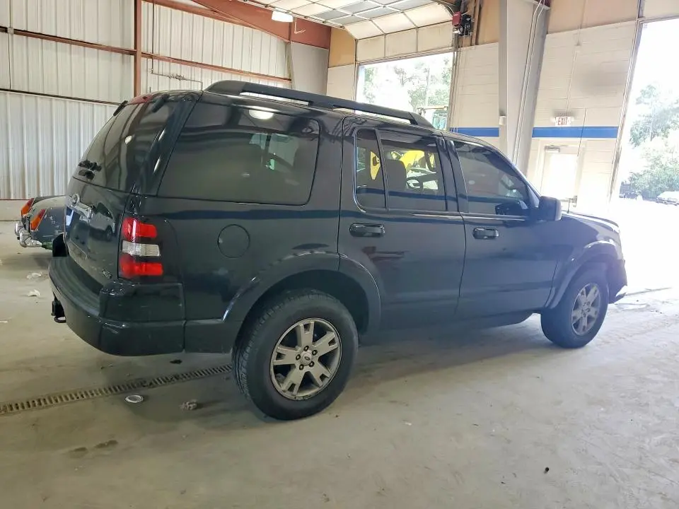 2010 FORD EXPLORER XLT  