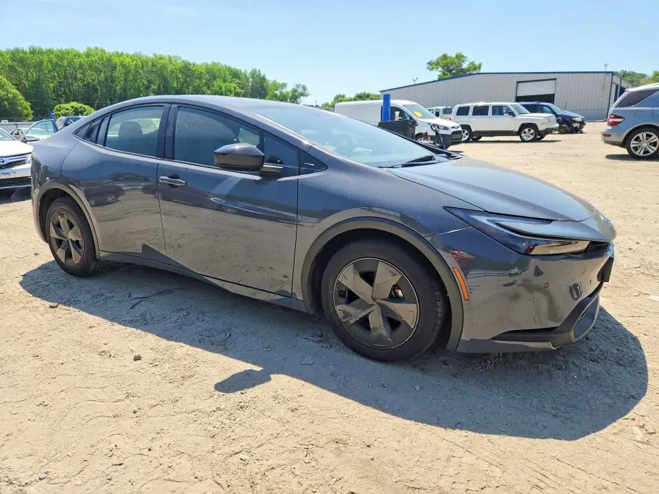 2025 TOYOTA PRIUS LE  