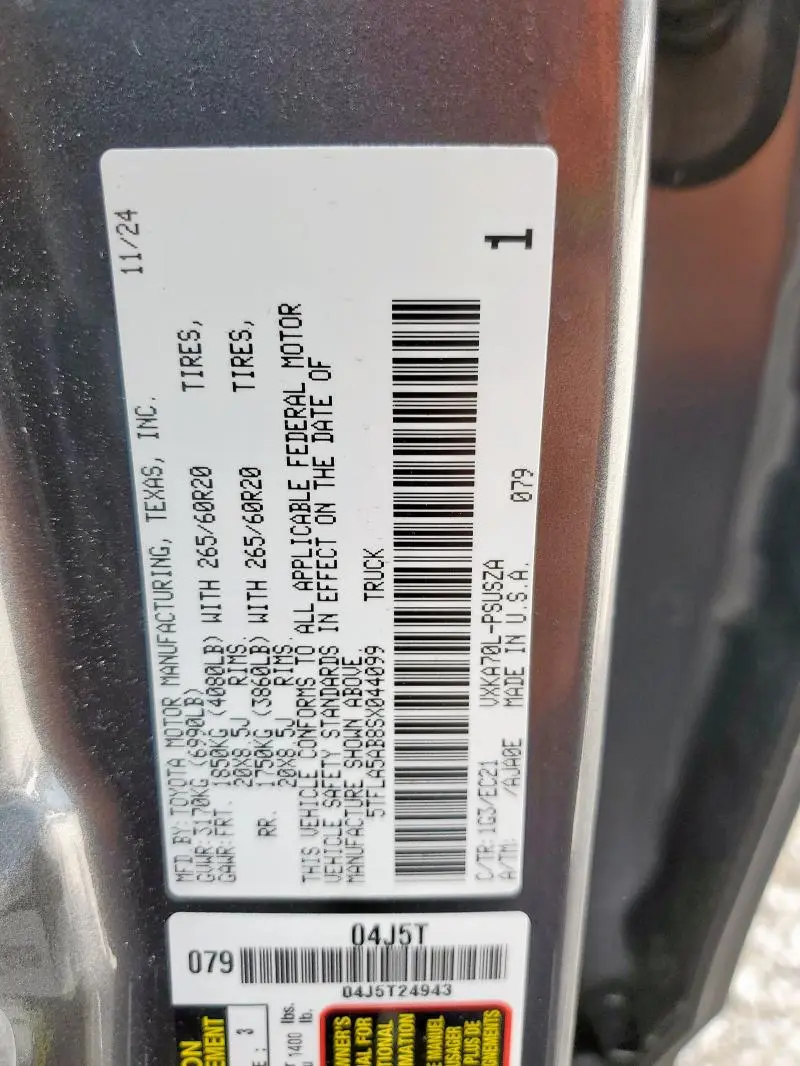 2025 TOYOTA TUNDRA CREWMAX SR  