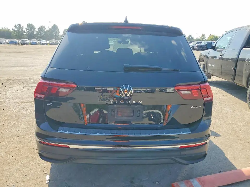 2022 VOLKSWAGEN TIGUAN SE  