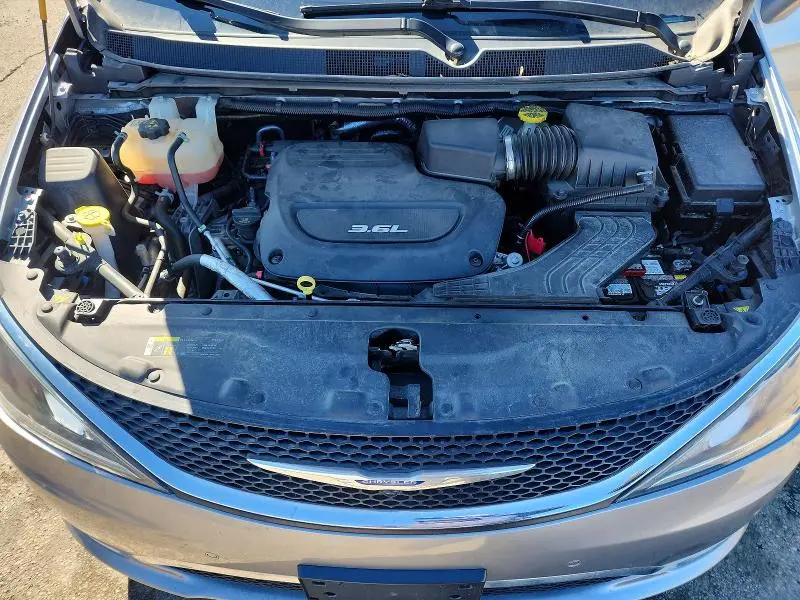 2019 CHRYSLER PACIFICA LIMITED  