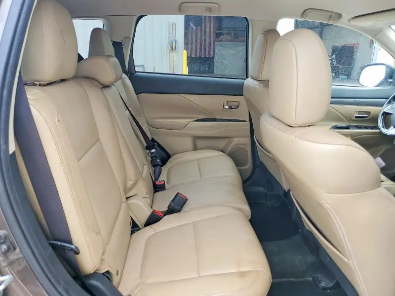 2019 MITSUBISHI OUTLANDER SE  