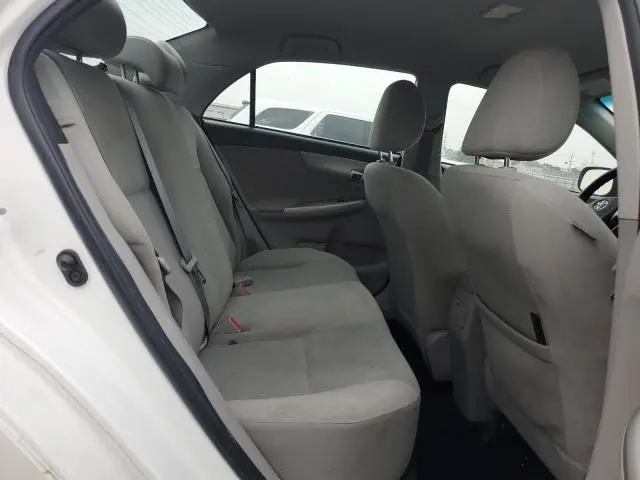 2013 TOYOTA COROLLA BASE  