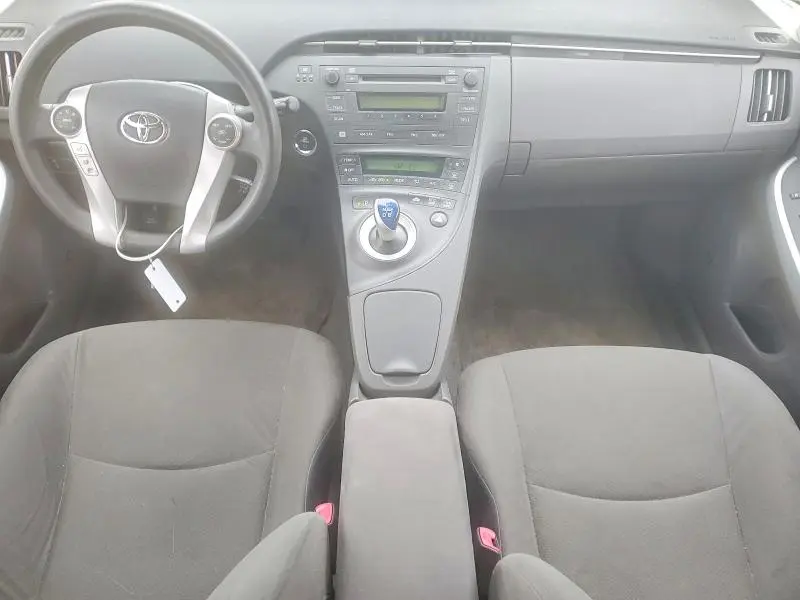 2010 TOYOTA PRIUS III  
